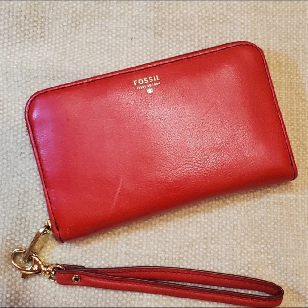 Fossil Leather Wallet 4 x 6 with Wristlet Strap